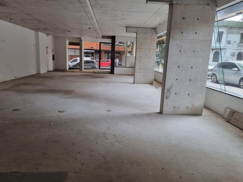Imagen 6 de 11 de Local -local Comercial Esquina , Canelones Y Convención, Estrena , 200 M2 !!