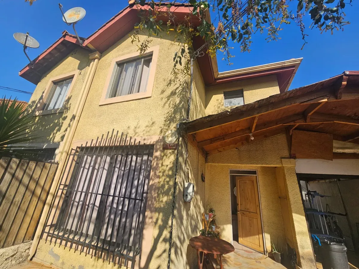 Imagen 1 de 20 de Casa En Venta - Quilicura