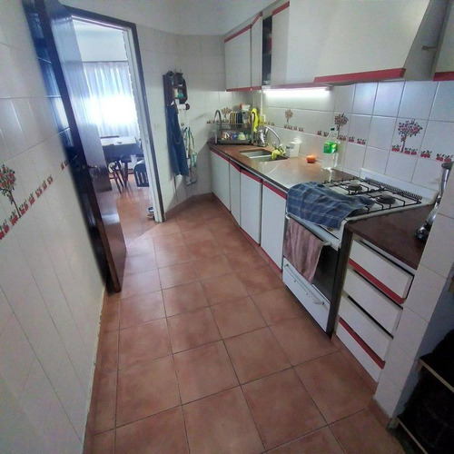 Espacio Para Fábrica + Chalet En Primer Piso