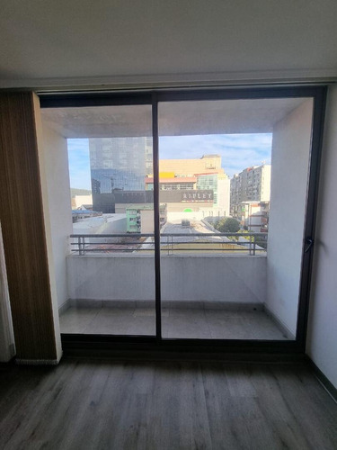 Lindo Departamento A Pasos Del Centro De Concepción.