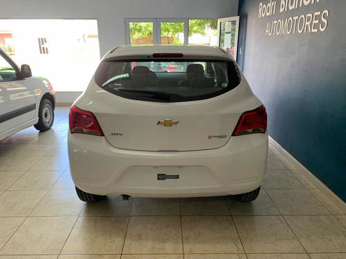Imagen 5 de 9 de Chevrolet Onix 2021 1.4 Joy Ls