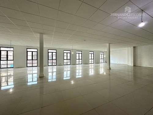 San Felipe - Arrienda Local De 550m2 - Boulevard Prat