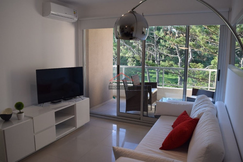 A Pasos De Playa Brava Con Servicios- Ref: 2865