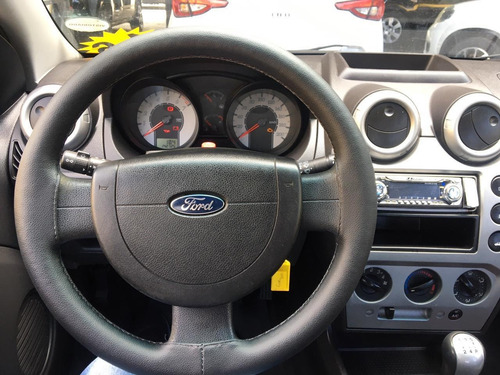 Imagem 10 de 14 de Ford Fiesta Sedan 1.6 (flex) Flex Manual