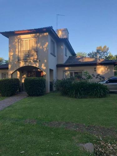 Venta - Casa Con Gran Arboleda En Los Portillos Bayugar Negocios Inmobiliarios