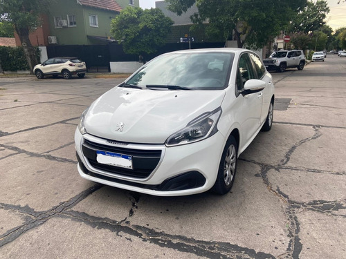 Peugeot 208 1.6 Active