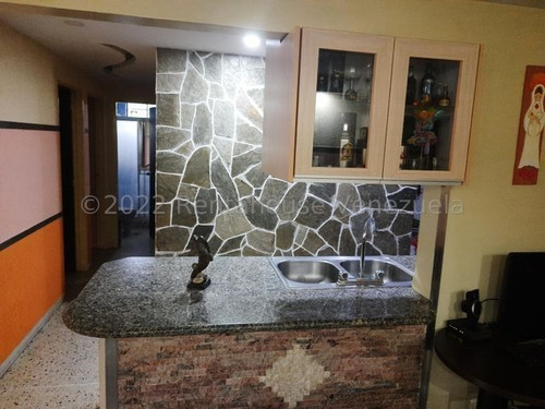 Imagen 3 de 13 de Apartamento En Venta En Turmero Campo Alegre Db 23-8762