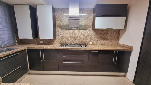 Apartamento En Venta En El Parral, Valencia 287518 Lz