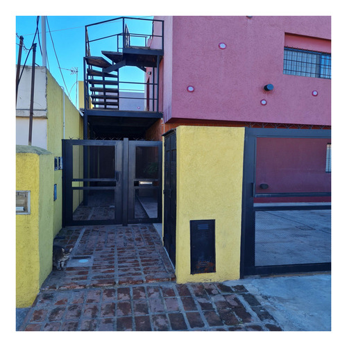 Imagen 2 de 20 de Ph En Venta, 3 Amb.terraza Y Cochera, En Pilar