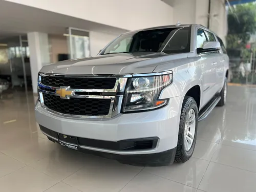Chevrolet Suburban 5.3 V8 LT Piel 2 Fila Asientos At (B)