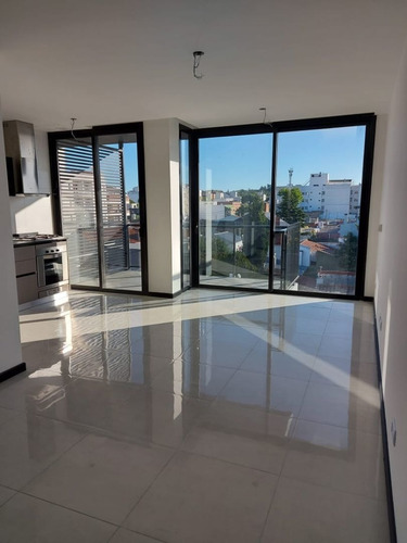 Imagen 2 de 16 de Excelente 3 Amb A Estrenar C/cochera - Edificio De Categoria