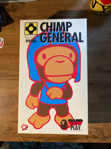 Figura Baby Milo Chimp General Gold (2003) Bape Play