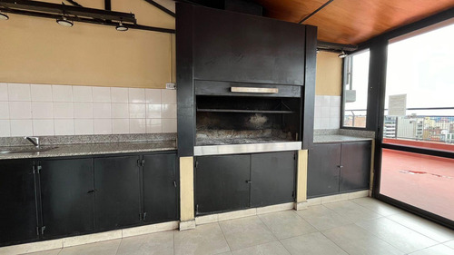 Departamento En Laprida Al 700