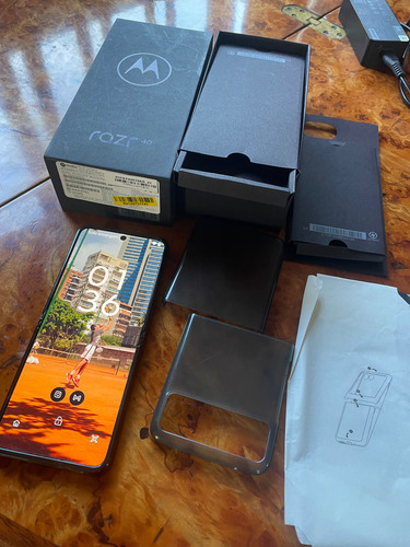 Motorola Razr 40 Gris Mate 256 Gb 8 Gb Ram Igual A Nuevo Gris (Usado)