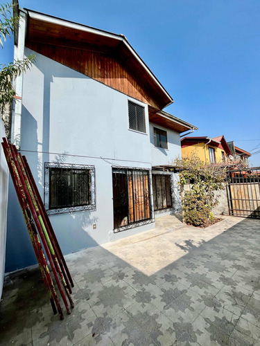 Arriendo Amplia Casa 7d-3b-2d $850.000, El Abrazo De Maipú