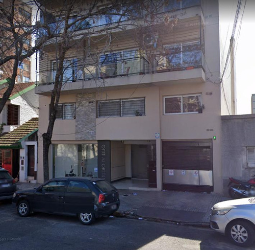 Venta -  Italia / Dorrego - Cochera - Bº Abasto