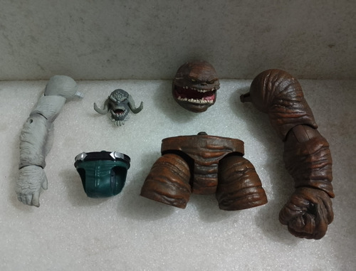Piezas Baf Dc Multiverse Clayface Doomsday Mr34 (Usado)