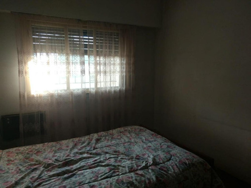 Casa En Venta Varios Ambiente - Castelar Norte Residencial