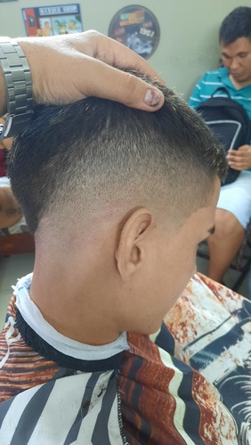 Imagem 3 de 3 de Corte De Cabelo
