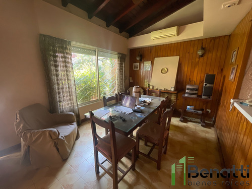 Casa En Lote Propio En Venta. Ciudadela. Excelente Ubicación