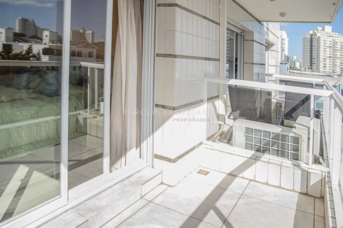 Divino Apartamento En Venta De 3 Dormitoriors En Torre Nueva York, Punta Del Este.
