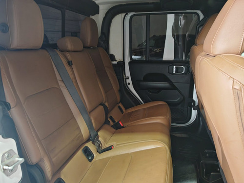 2020 Jeep Gladiator Overland 4x4