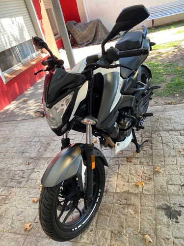 Bajaj Rouser Ns 200 Fi
