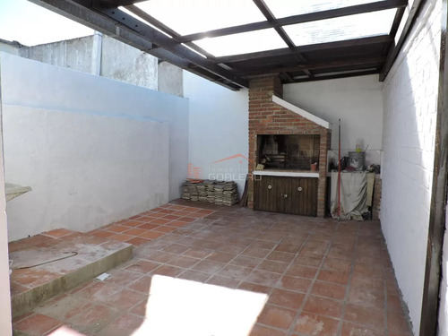 Local En Venta En Centro De Maldonado - Excelente Ubicación Comercial
