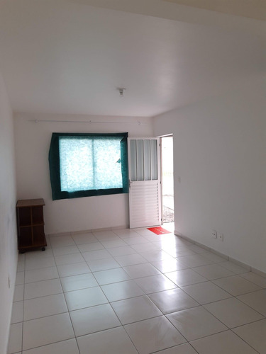 Casa De 3 Quartos Mais Subsolo