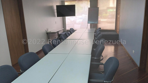 Imagen 10 de 17 de Local Comercial En Venta En Las Mercedes A Pie De Calle