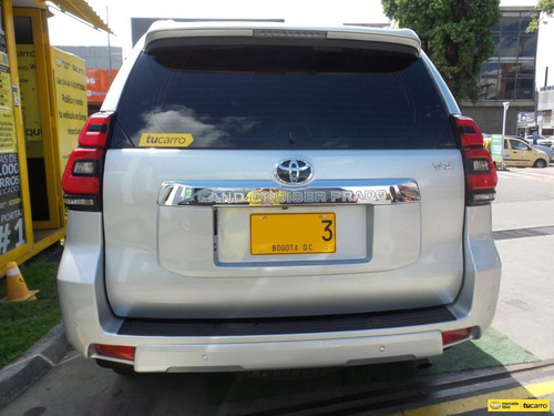 Imagen 6 de 15 de Toyota Land Cruiser Prado Vx