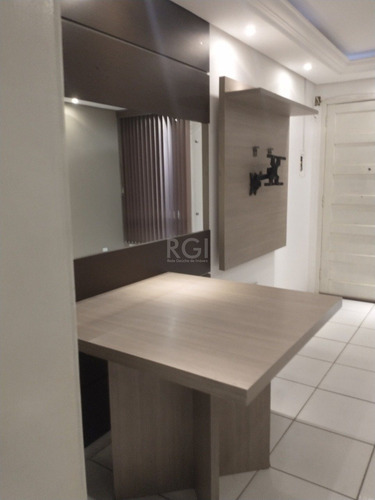 Apartamento Em Camaquã Com 2 Dormitórios - Mt6648