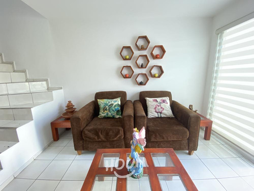Casa En Santa Ana Tepetitlán, Zapopan Con 3 Recámaras, 45 M², Id: 153078