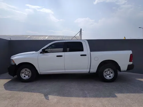RAM 1500 3.6 V6 Crew Cab SLT At