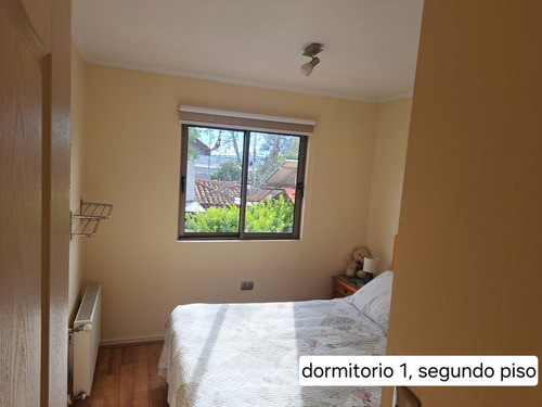 Casa Sólida Con Piscina En Condomio