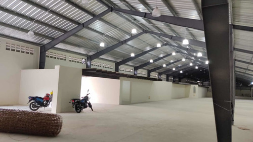 Imagen 9 de 17 de Alquilo Nave Industrial En Santo Domingo Oeste