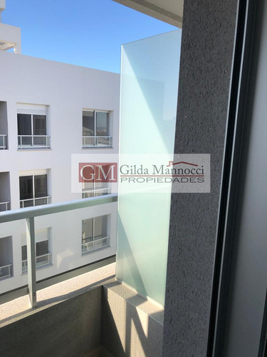 Impecable Apartamento En Venta En Tres Cruces. Con Renta