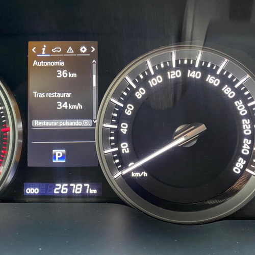 Imagen 2 de 8 de Toyota Land Cruiser Vx L200
