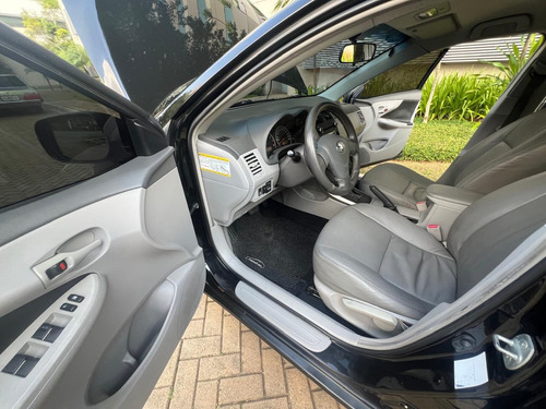 Toyota Corolla 1.8 16v Xli Flex Aut. 4p