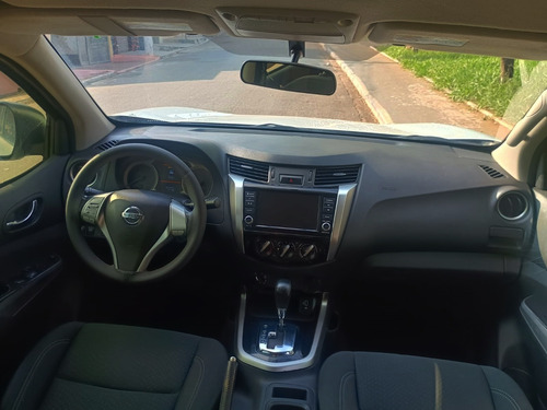 Nissan Frontier 2.3 Attack Cab. Dupla 4x4 Aut. 4p