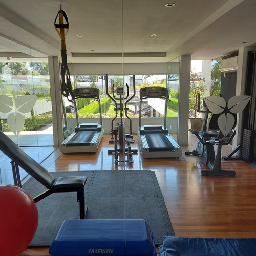 Imagen 5 de 20 de Departamento 2 Amb. Impecable En Complejo De Categoria Con Seg. Pileta, Solarium, Parrila, Sum, Gimnasio. Excelente Acceso. Cochera Cubierta Fija.