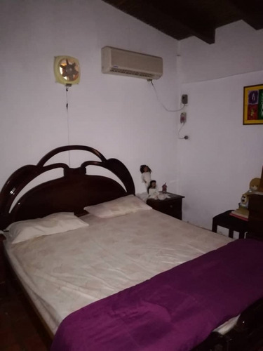 Imagen 4 de 13 de Venta De Casa En La Urb. Carialinda Naguanagua Cod. 388410