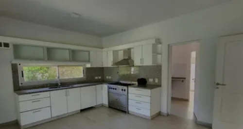Casa En Venta - 4 Dormitorios 4 Baños - Tigre