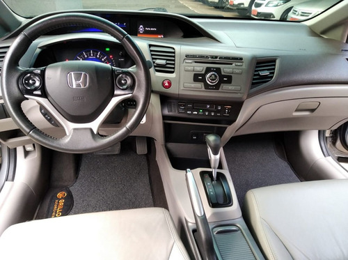 Imagem 10 de 12 de Honda Civic 2.0 16v 4p Flex Lxr Automático