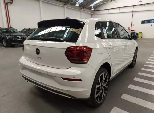 Volkswagen Polo GTS 250 TSI AT