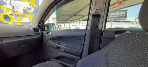 Volkswagen Gol 2016 1.0 Trendline Total Flex 5p