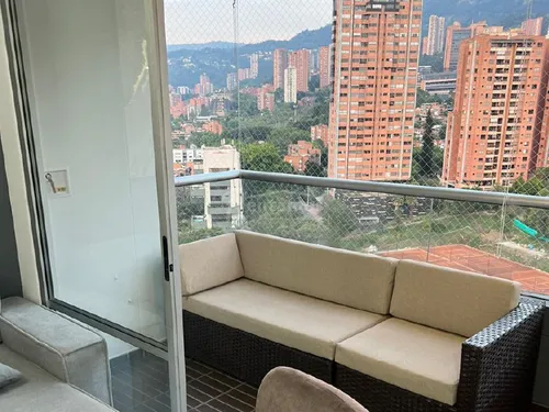 Apartamento En Venta En Los Balsos. Cod V776125
