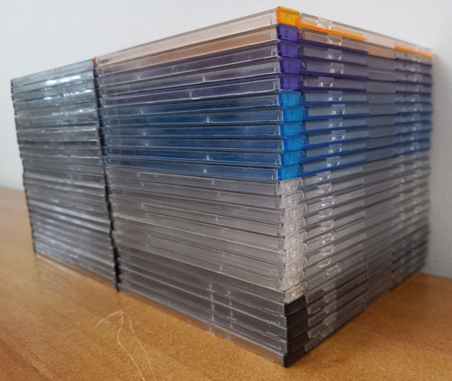 Permuto Lote De 50 Cajas Acrilicas De Cd 5 Mm En Olivos Zwt (Usado)