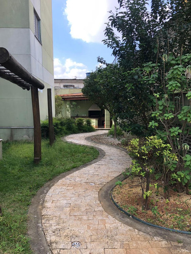 Apto 2 Dorms Próximo Av Itinguçu, Metro Patriarca, Comércios