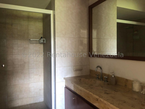 Ms: 25-8465. En Venta Amplio Y Seguro Apartamento En El Peñón. A=143m2, 3h, 3b, 1p.
